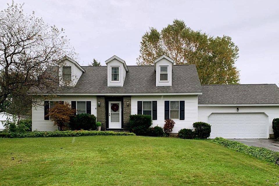 1st image of 144 Valley View Dr