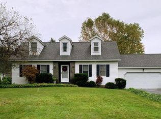 144 Valley View Dr, Oswego, NY 13126