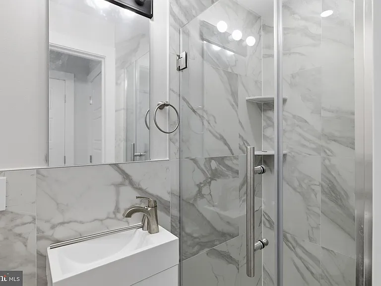 1511 W Flora St — Photo 13