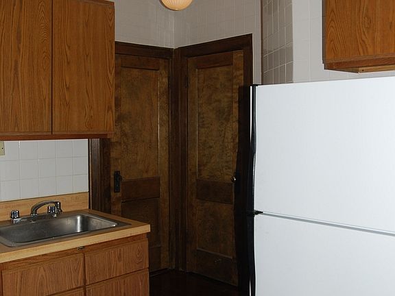 5th image of 2350 N Cambridge Ave APT 229
