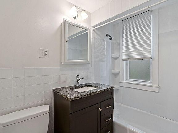 3rd image of 44 Josephine Ave