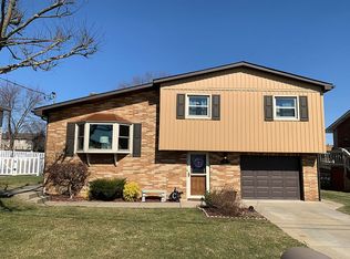 117 Arena Dr, Weirton, WV 26062