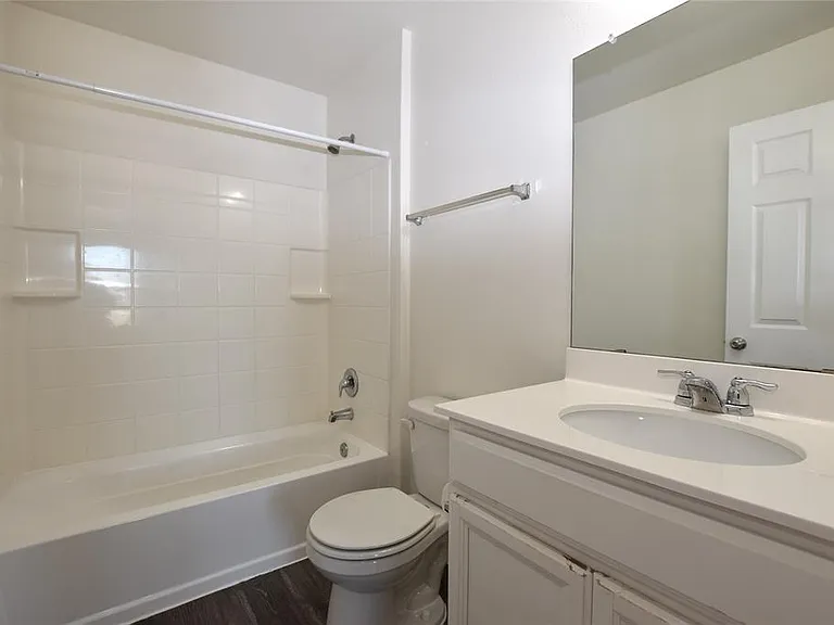 700 Bayberry Cir — Photo 20