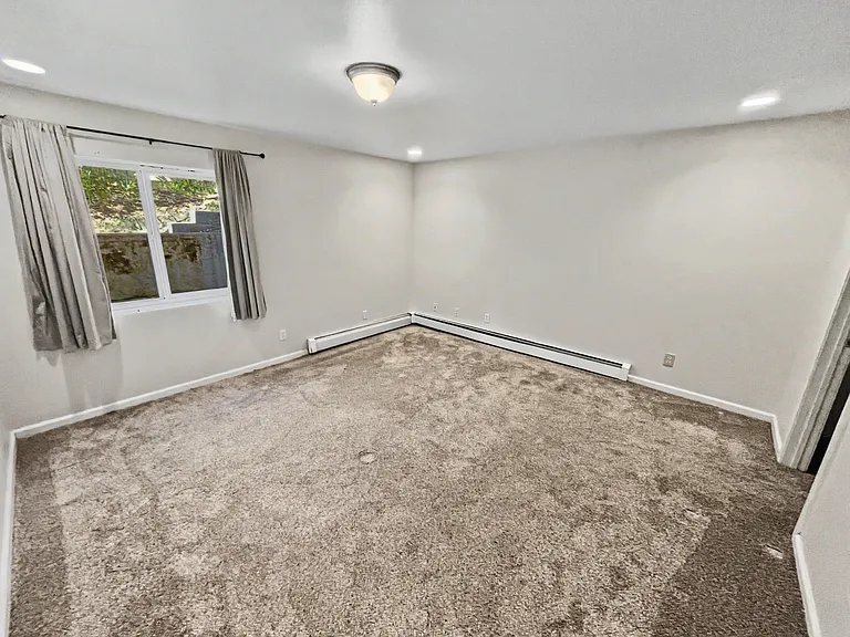 617 N St #D — Photo 5