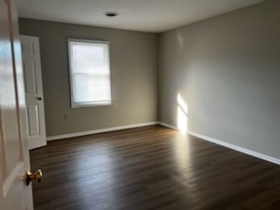 5th image of 1802 Ashwood Dr #A