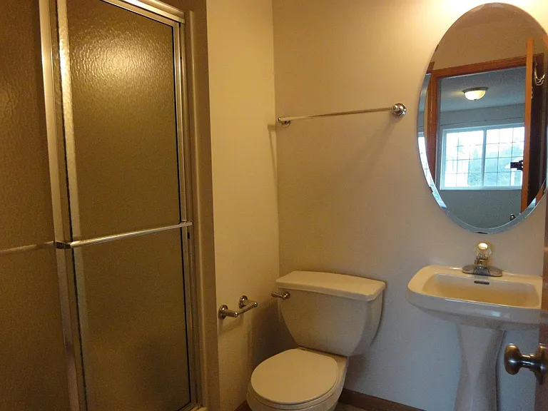 4770 Underwood Ln N #E — Photo 13
