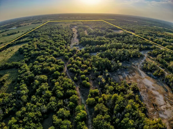 2590 Kansas Rd, Fort Scott, KS 66701