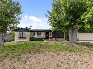 562 Adrian Dr, San Antonio, TX 78213