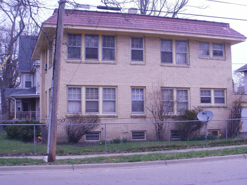 2nd image of 158 North Ave