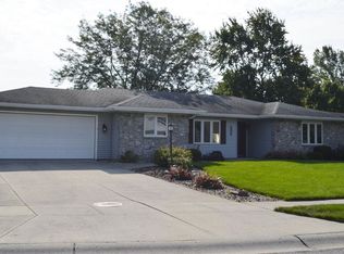 9524 Sweetwater Ct, New Haven, IN 46774