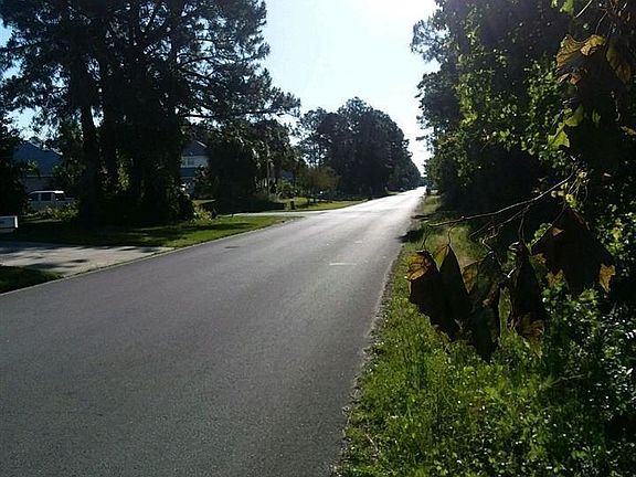 3rd image of 3215 Duke Dr