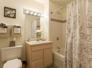 175 Chestnut Farm Way, Raynham, MA 02767