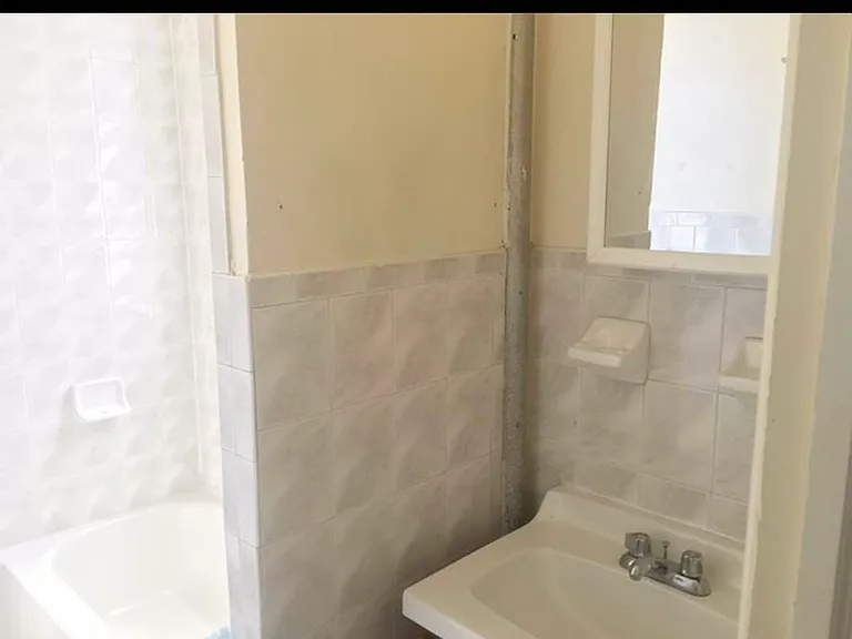 2307 Clarendon Rd #10 — Photo 9