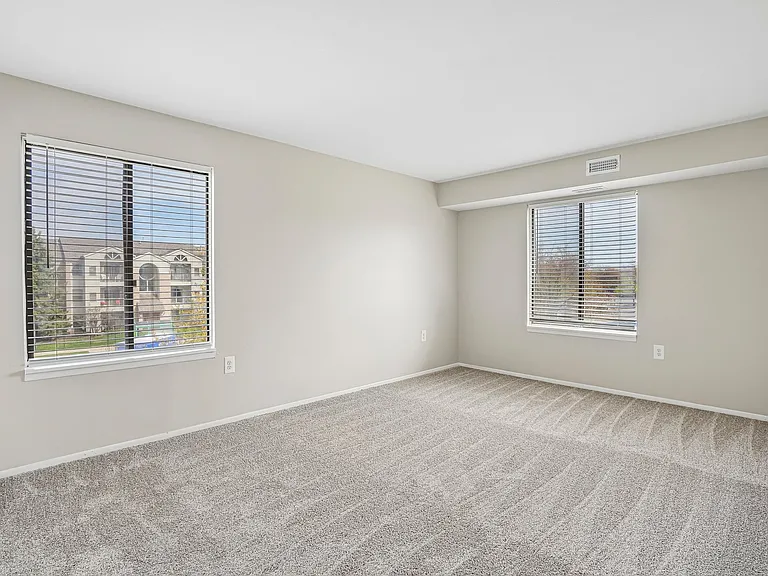Regency Place Apartments — Photo 17