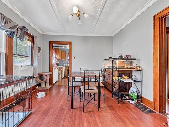 4th image of 294 Washington St