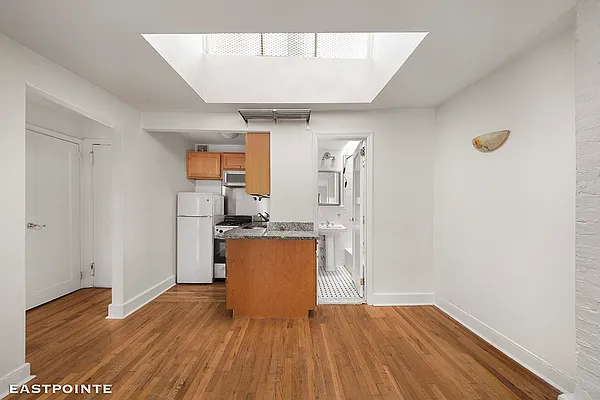 Rented by Eastpointe Residential Inc | media 25