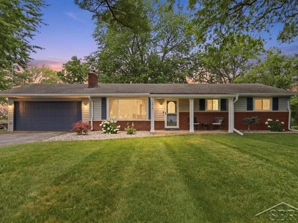 3875 Meadow Dr, Freeland, MI 48623