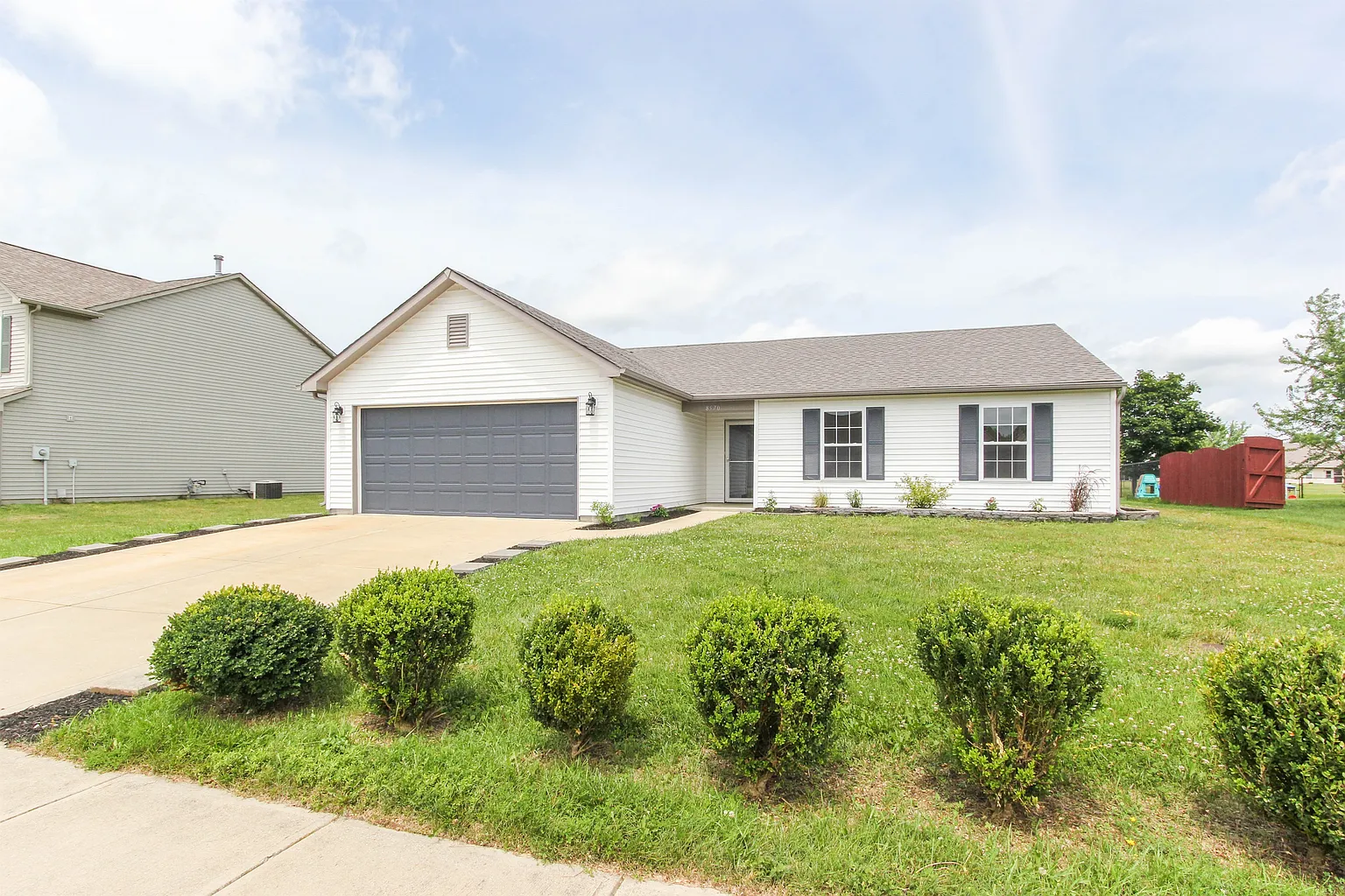 8570 Baypointe Dr photo 1