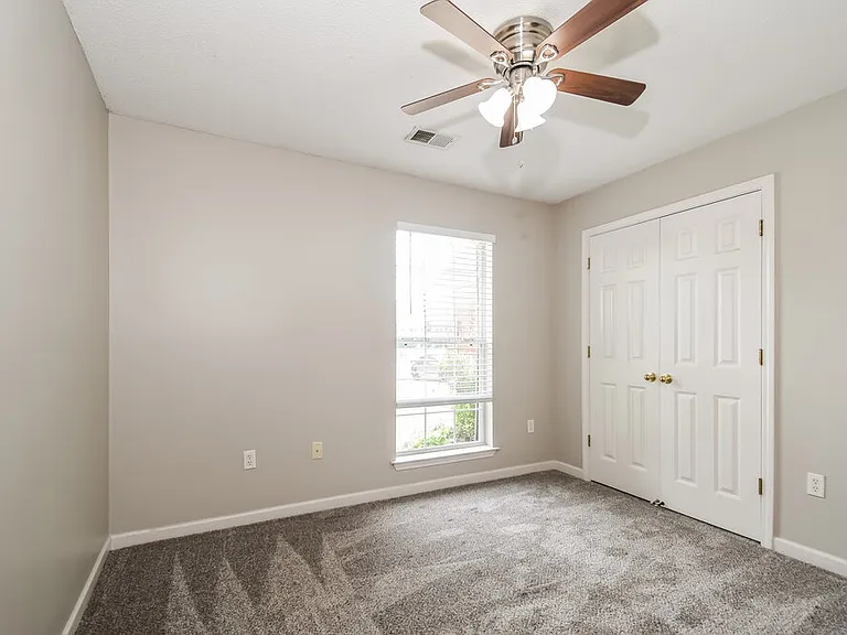 8181 Martin Dr — Photo 14