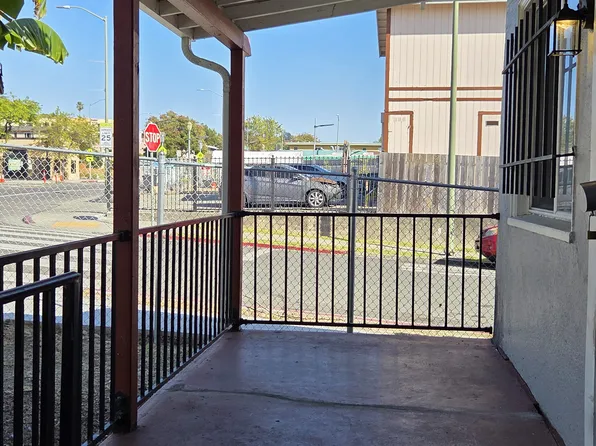 7735 Macarthur Blvd, Oakland, CA 94605