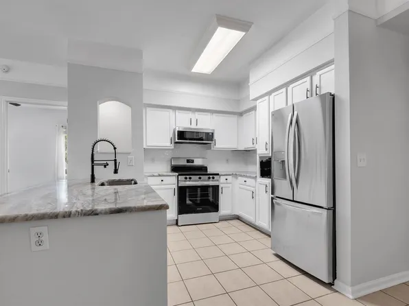 2801 Chancellorsville Dr APT 1218, Tallahassee, FL 32312