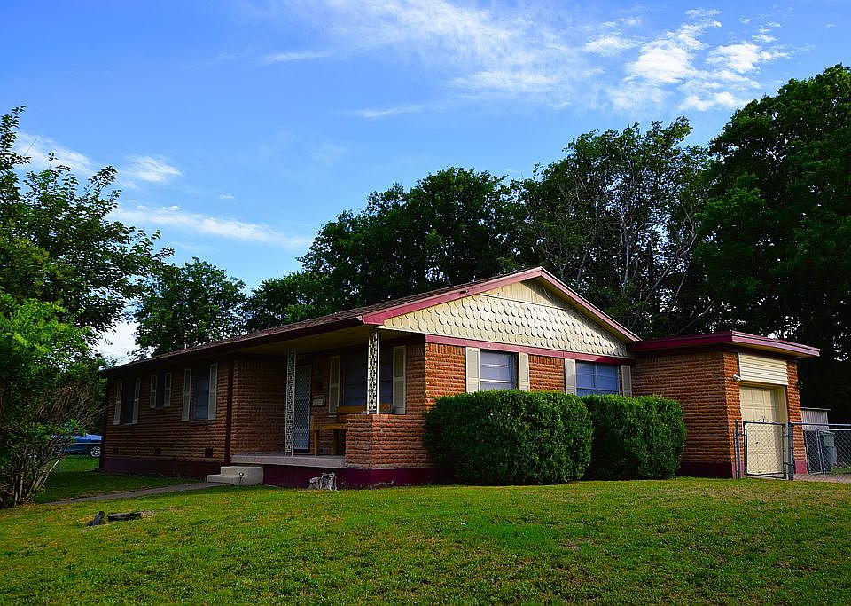 1st image of 1307 Jefferis Ave