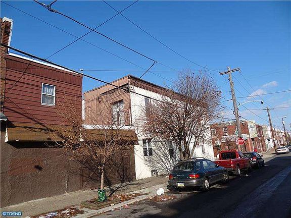 3rd image of 2060 E Ontario St