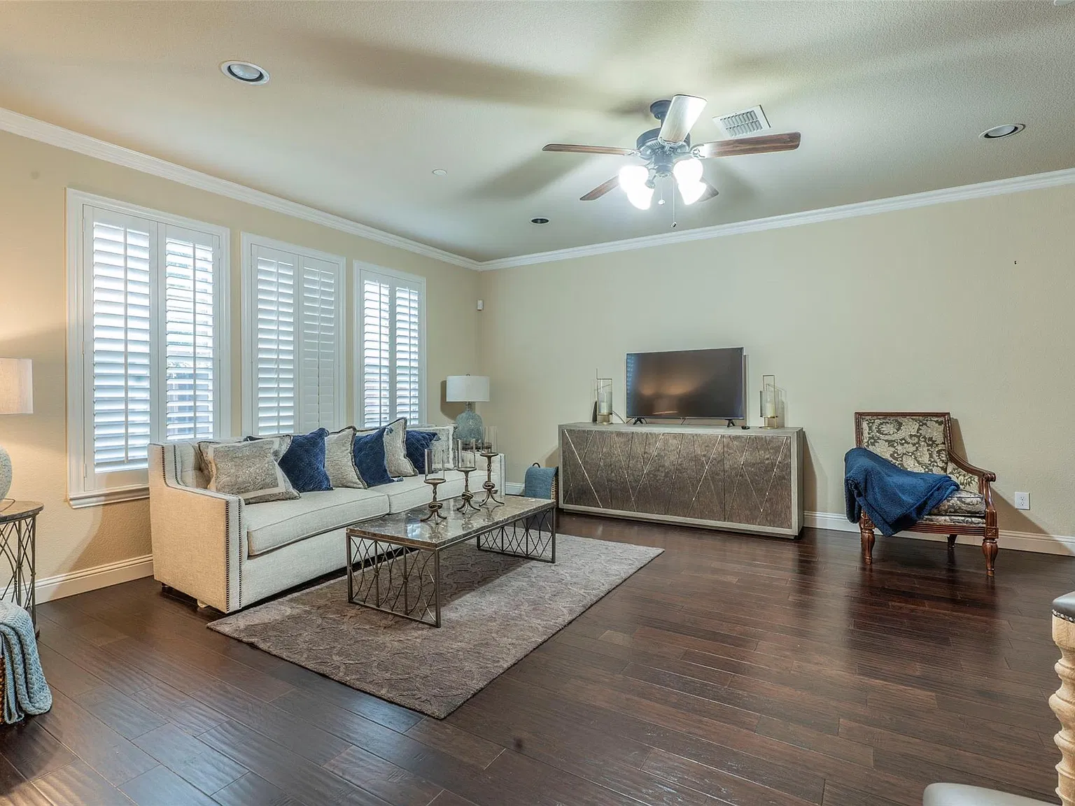 3 bed, 1963 sqft, $2,750 — Photo 3