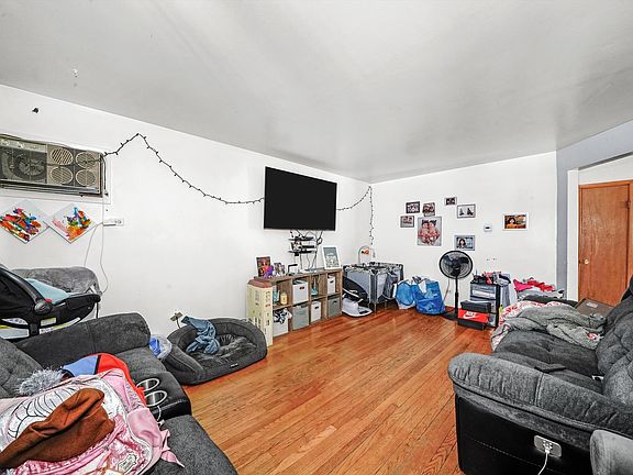 3rd image of 1735 N 36th Ave