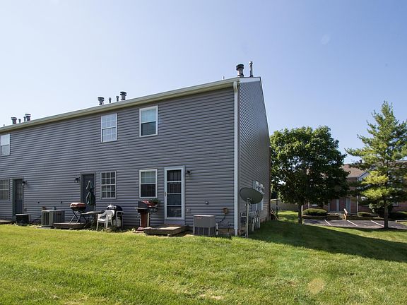 2nd image of 2416 Hannaway Ln