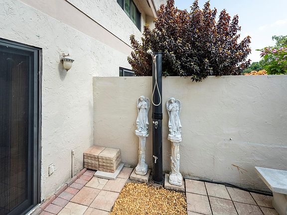 5th image of 2700 S Oakland Forest Drive #103