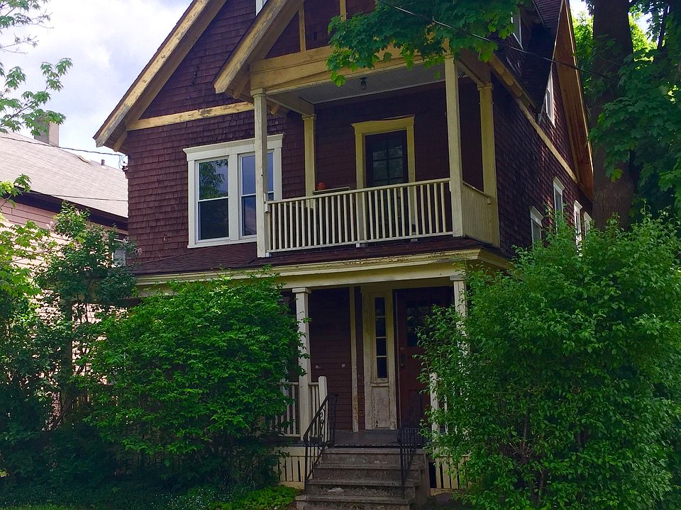 1st image of 247 Roosevelt Ave #3