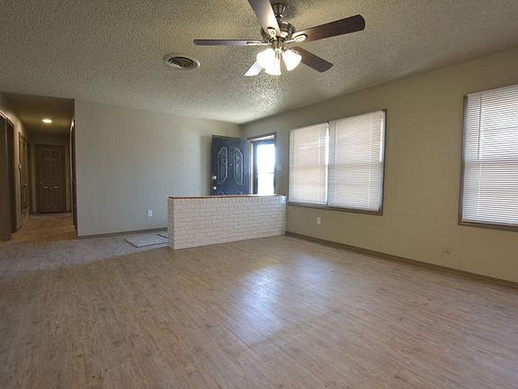 3rd image of 4940 7th St