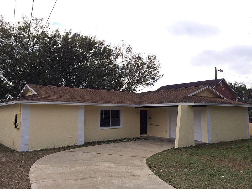 1st image of 11705 Moffat Ave