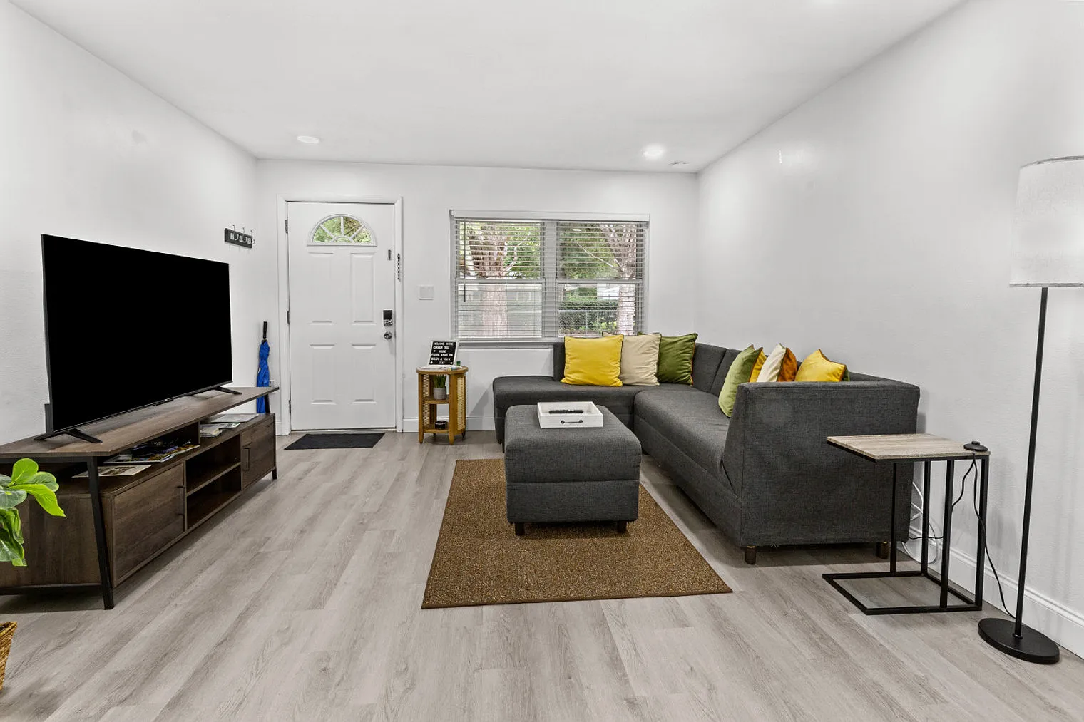 3 bed, 2.0 bath, $8,244 — Photo 1