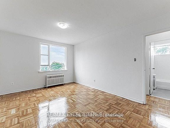 5th image of 2515 Eglinton Ave W #308