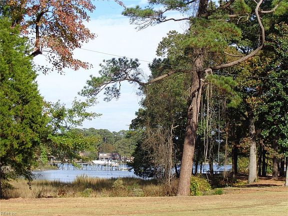 3rd image of 849 E Sparrow Rd