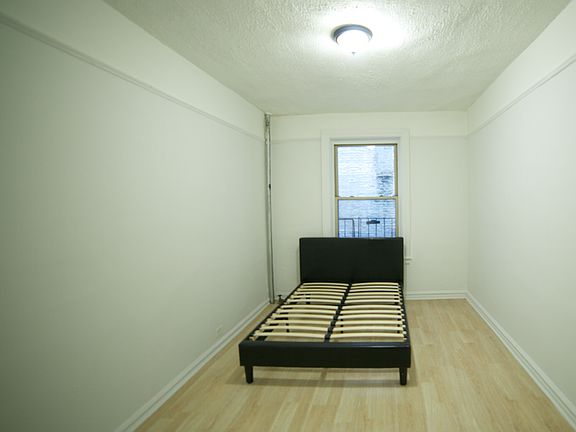3rd image of 535 Edgecombe Ave APT 23