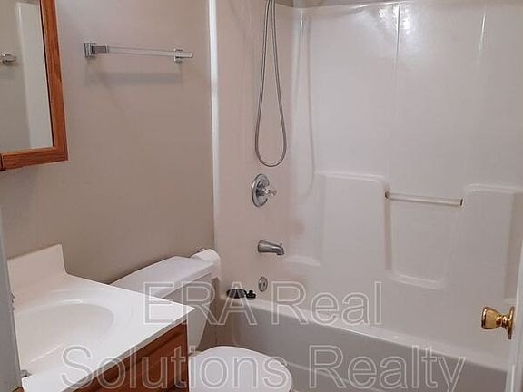 5th image of 1000-1082 N West St