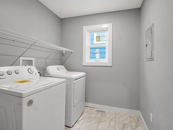 5th image of 40 Newell Ave APT 1