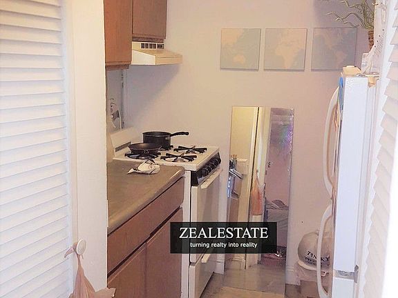 4th image of 395 Washington Ave APT 13