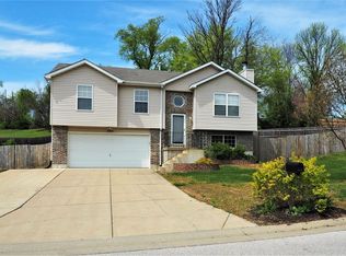 803 Riverview Dr, Pevely, MO 63070