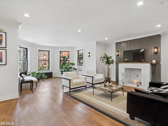 4th image of 6735 S Oglesby Ave #2N
