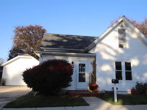 2021 Broadway STREET, New Holstein, WI 53061