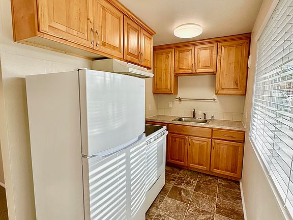 3rd image of 602 Kirkland Ave APT 5