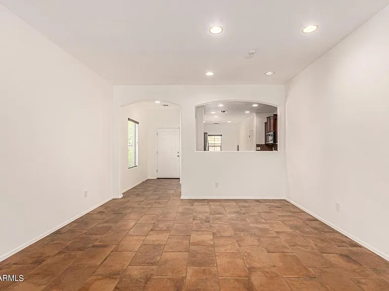 10847 W Avenida Del Rey — Photo 6