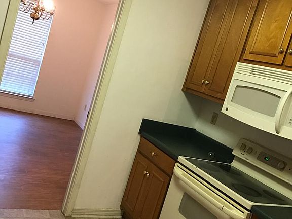 5th image of 7475 Rosemary Woods Dr
