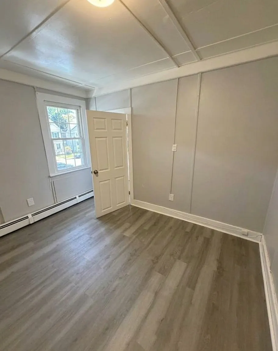 2 bed, 900 sqft, $1,999 — Photo 4