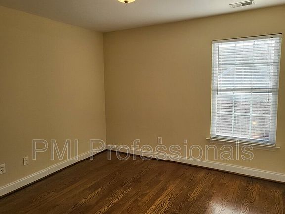5th image of 1918 Shafer Dr