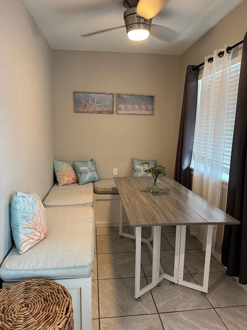 2 bedroom 1 bath close to downtown Melbourne, FIT and the beaches. — Photo 4
